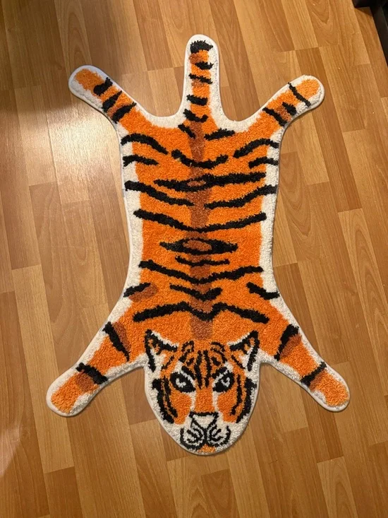 Tiger Print Rug - Picture 7 of 8